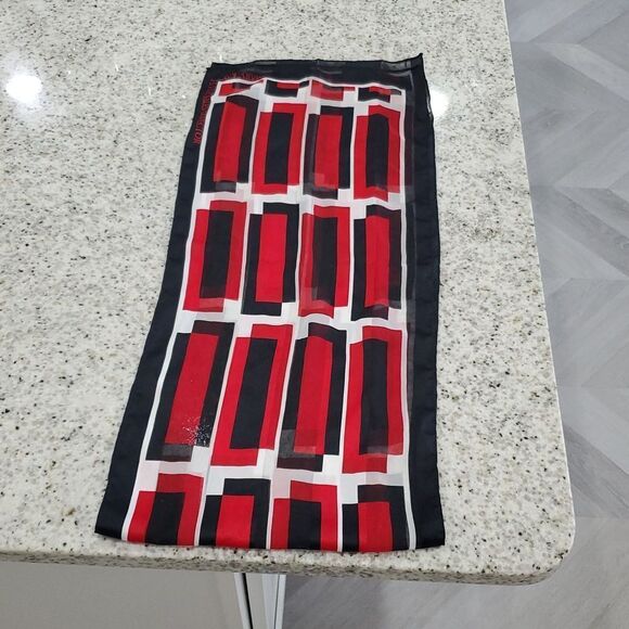 Mary Kay Future Sales Director Red and Black Graphic Scarf - Picture 4 of 4